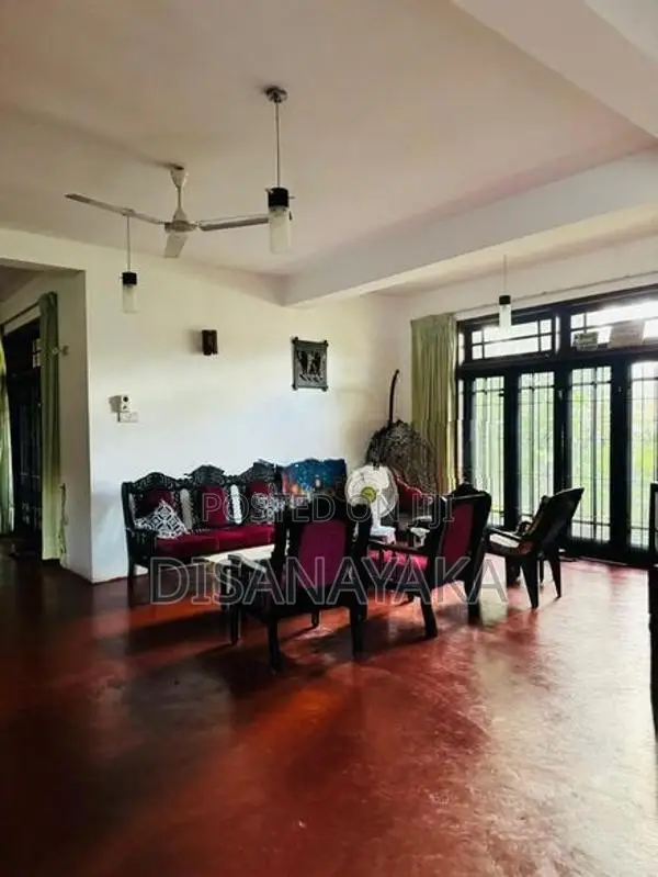 Land with Two Storey House for Sale Battaramulla Ds 1155