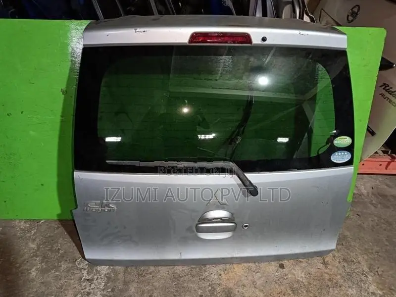 Mitsubishi EK Wagon dicky door
