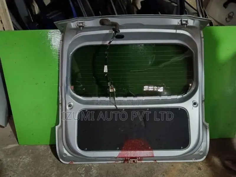 Mitsubishi EK Wagon dicky door