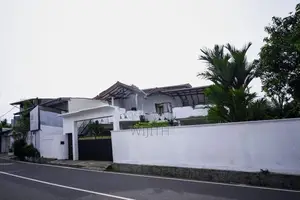 House for Sale in Talawatugoda