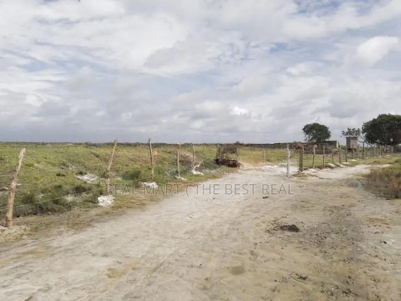 Puttalam : 10 Acres Salt Farm for sale at Madurankuliya