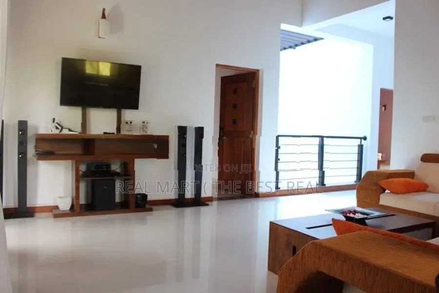 Thalawathugoda : New 4 A/C BR (18.6P) High Luxury Modern House for Sal