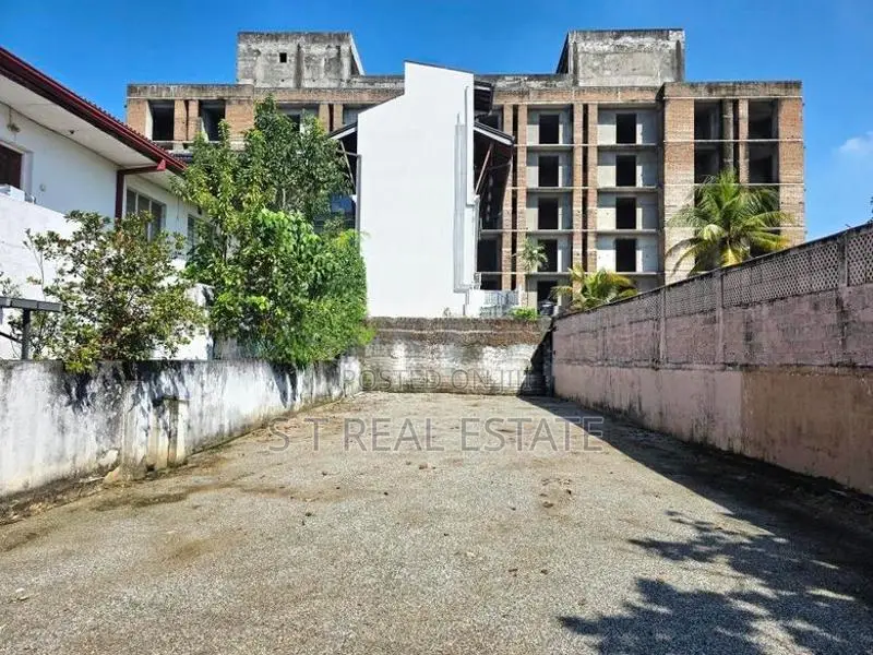 10P High Residential Bare Land For Sale In Nawala
