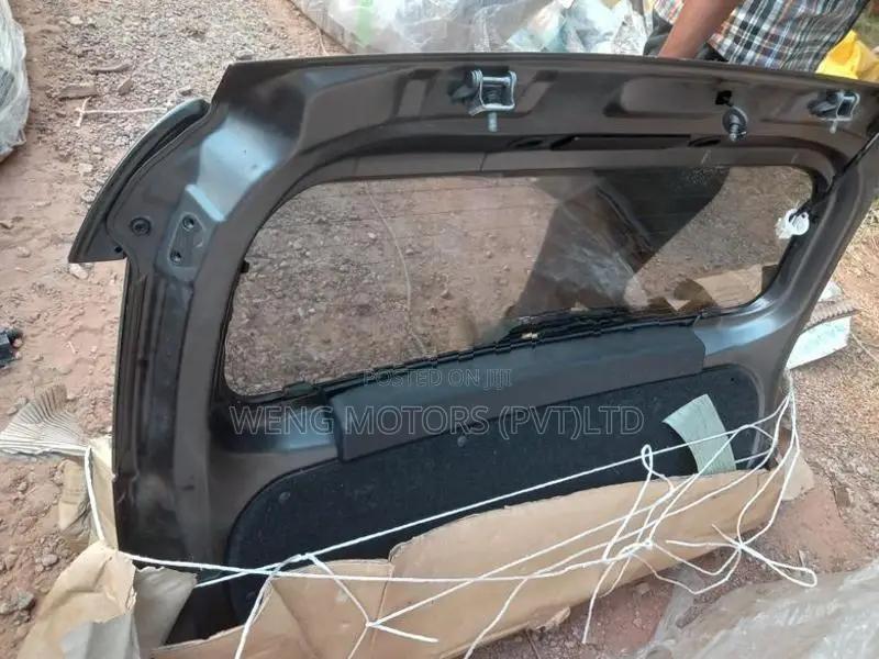 Toyota Aqua Dicky Door Complete