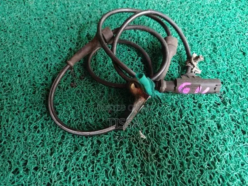 Nissan Bluebird G11 Front ABS Sensor