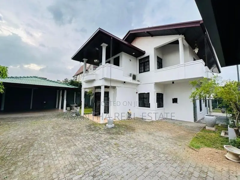 (IP608) 02 Story House with Land for Sale at Thalahena, Battaramulla