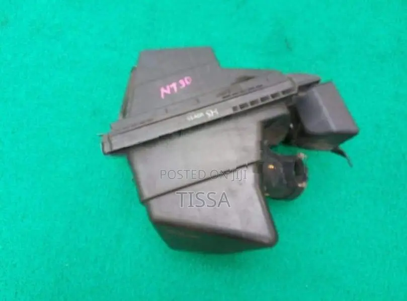 Nissan X Trail T30 Air Filter Housing Box