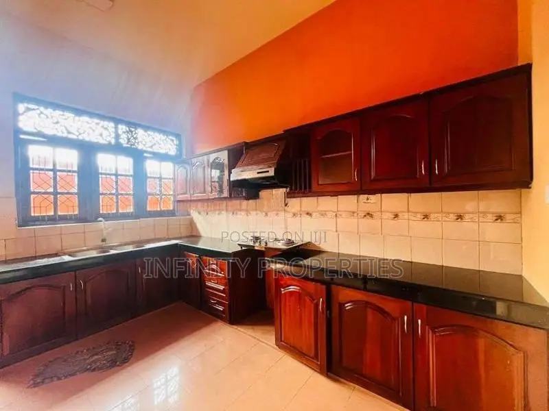 (AF995) A beautiful two storied Villa Sale At Battaramulla