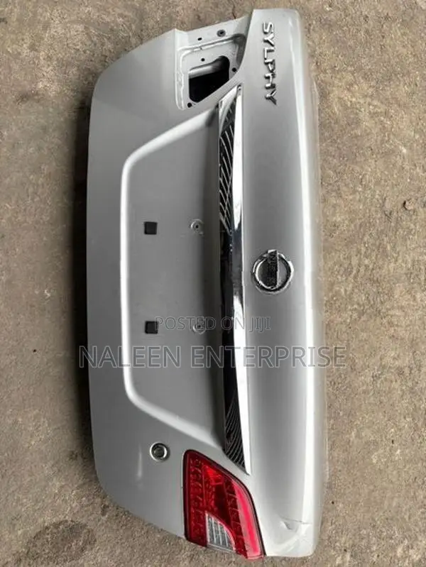 Nissan Sylphy TB17 Dicky Door
