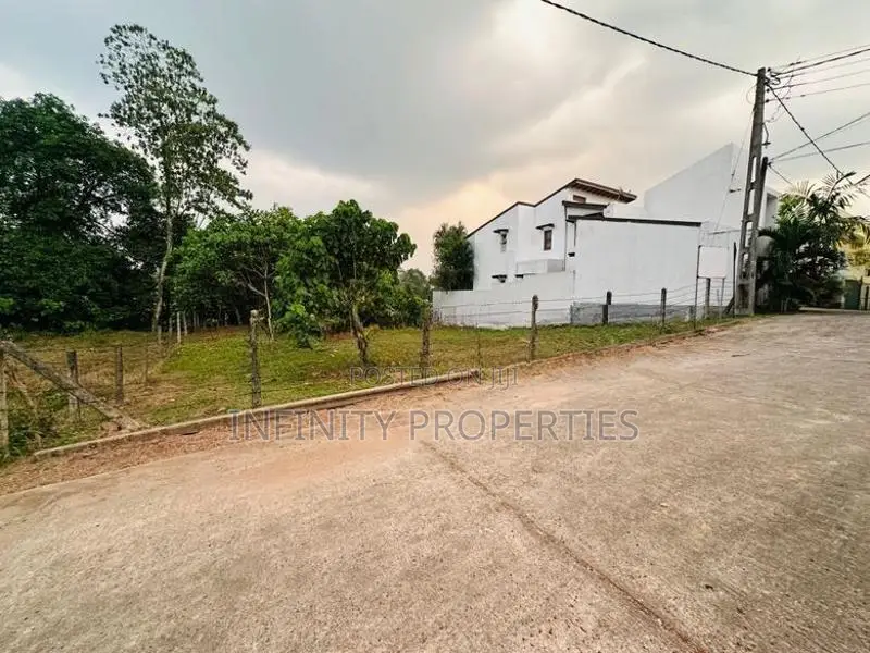 (AF990) 16 P Land Sale at Battramulla
