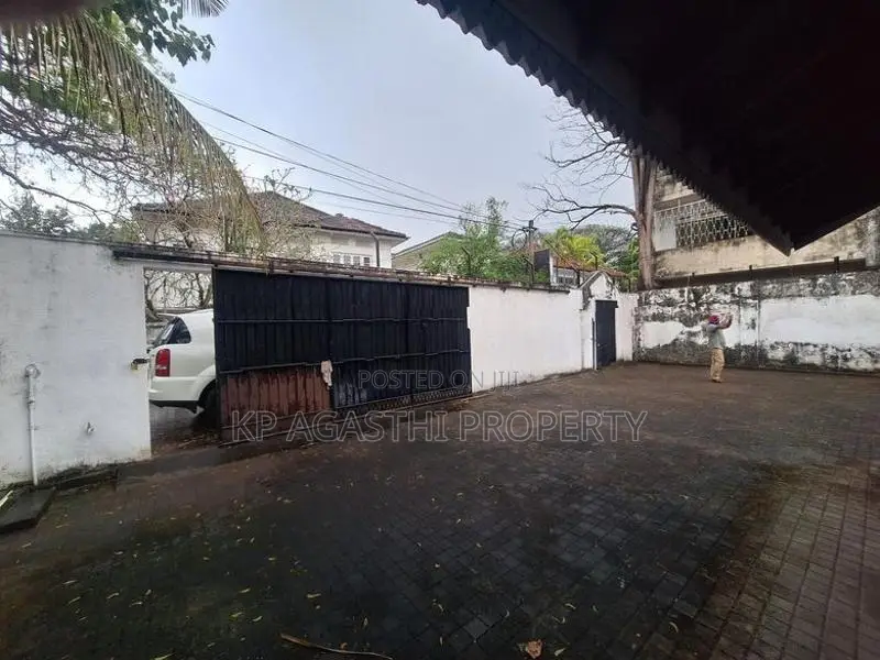 26p Super Land with House for Sale in Colombo 7