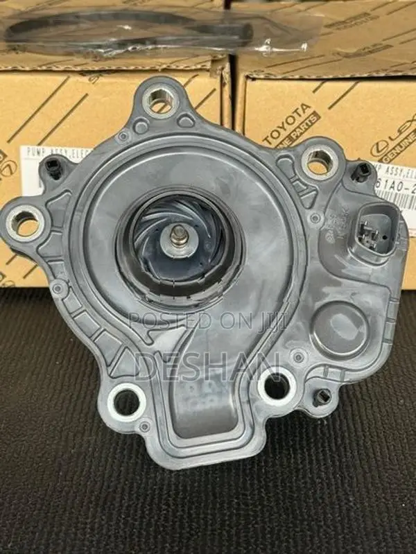 Toyota Engine Coolent pump water Genuine