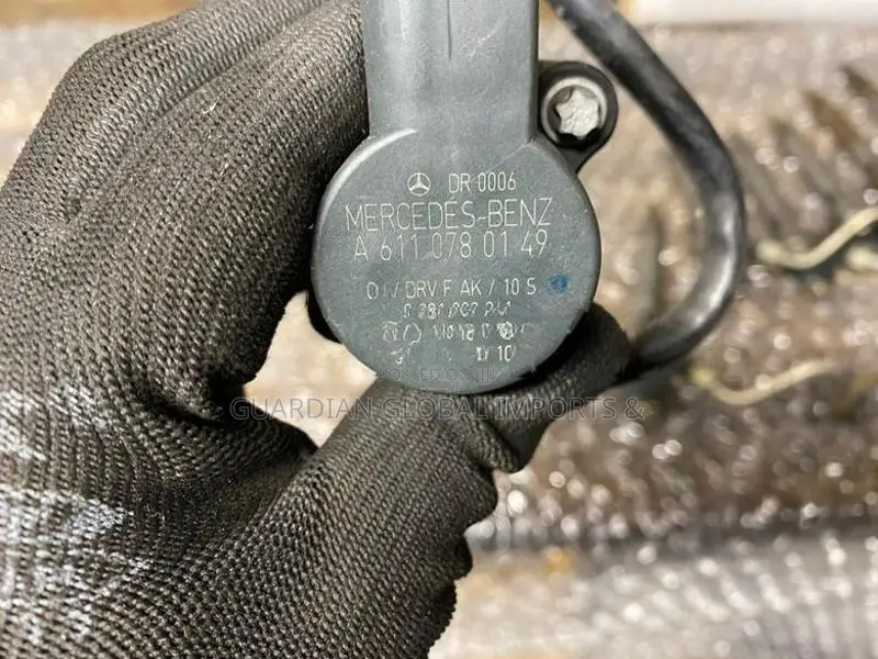 Mercedes Benz S320 Diesel injector