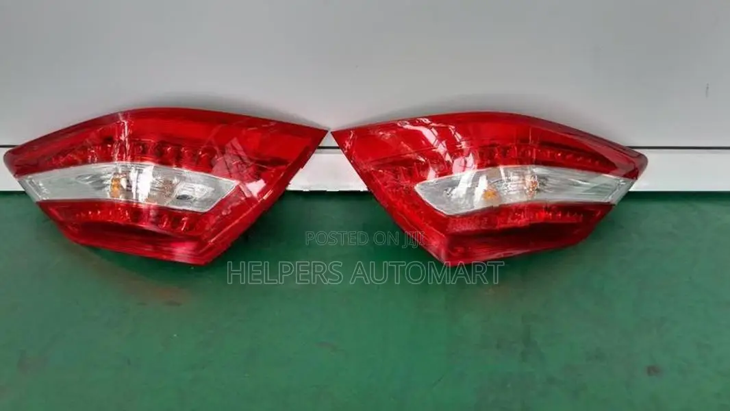 Nissan Teana J32 Tail Light