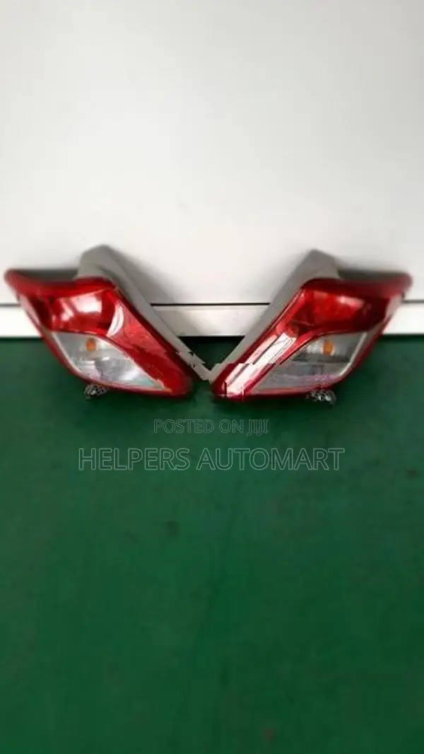 Toyota Vitz KSP130 Tail Light