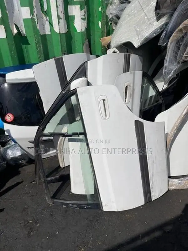 Toyota Corona 210 Door Set With Mirror