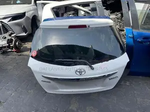Toyota Vitz KSP130 Dickey Complete