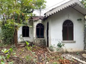 Kolonnawa Town : 9BR (41 Perch) House for Sale near Main Road