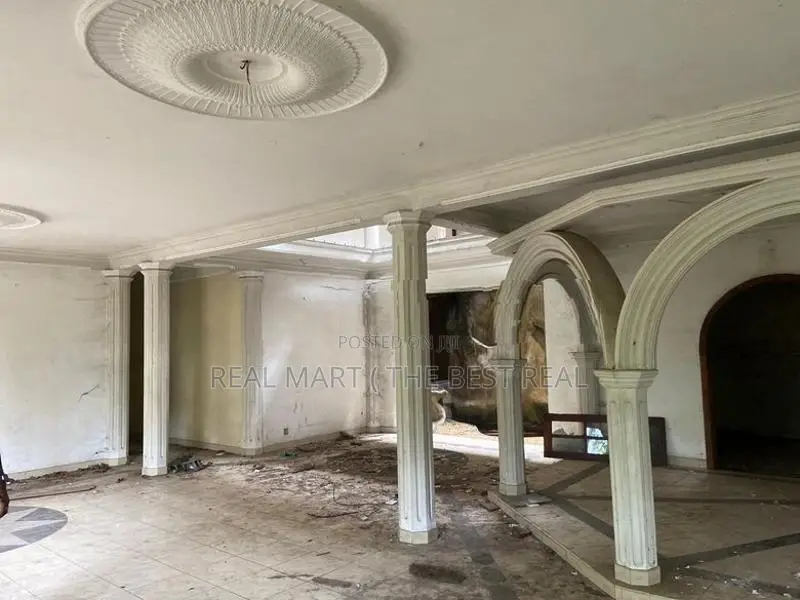 Kolonnawa Town : 9BR (41 Perch) House for Sale near Main Road