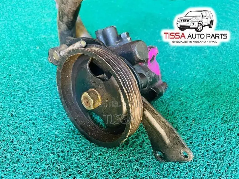Nissan Sunny FB13 Power Steering Pump
