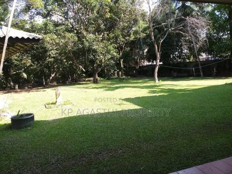 Super Land with 2st House for Sale in Kohuwala