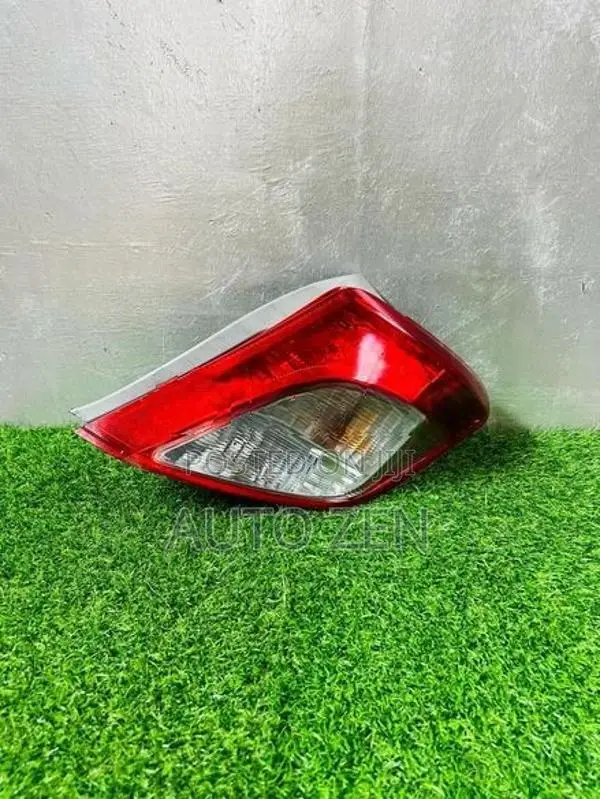 Vitz Ksp130 Tail Light Right Side