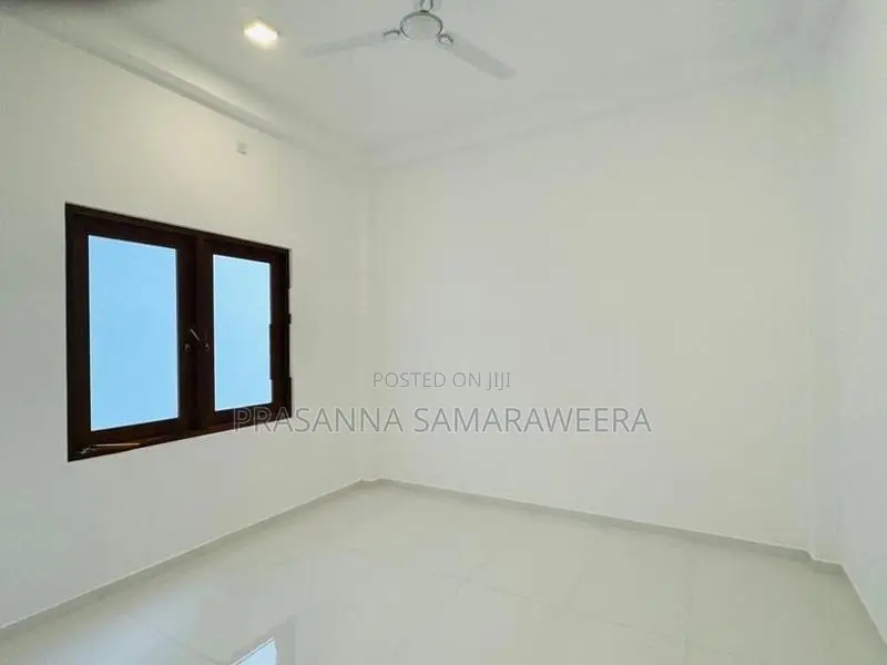 සුඛෝපභෝගී නවීනතම සුවිසල් දෙමහල් නිවස විකිණීමට piliyandala