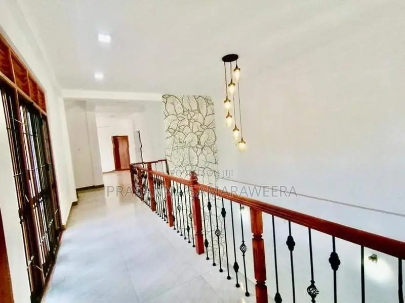 New solid Modern super luxury House-piliyandala