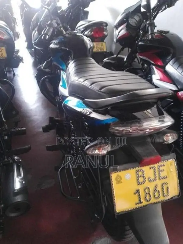 Bajaj Discover 125 2023