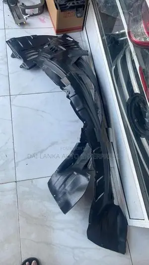 Mitsubishi Montero V98 Fender Inner Guard Set
