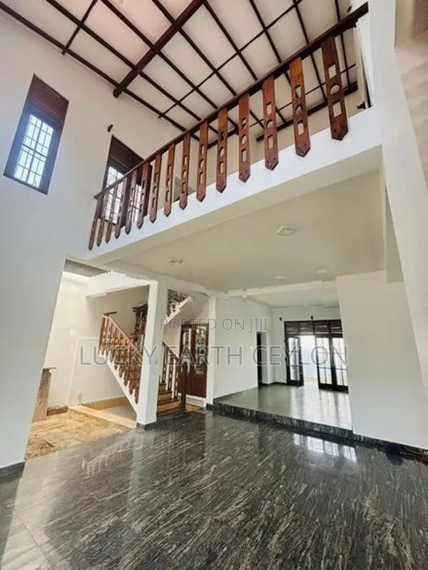 Kesbewa Beautiful 3 Storey Spacious House for Sale (S138)