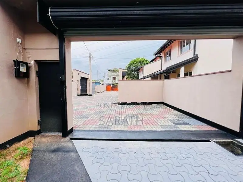 Well Build Brand New House Sale Talawatugoda