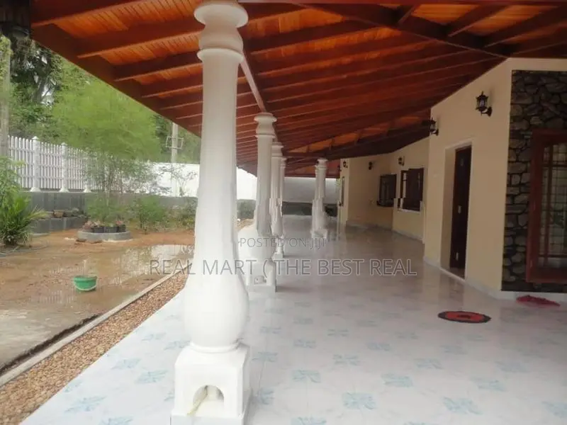Homagama 5BR (85P) Fully furnished Luxury House for Sale in Panagoda