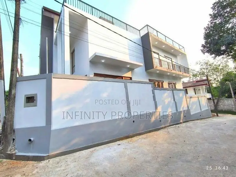 (AFA75) Super Luxury House for Sale in Thalawathuogoda Hokandara