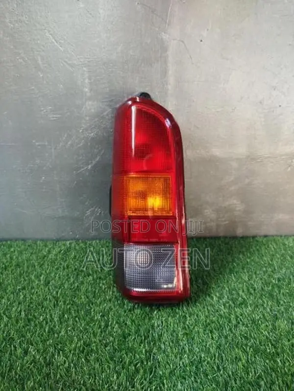 DA52 Tail Light