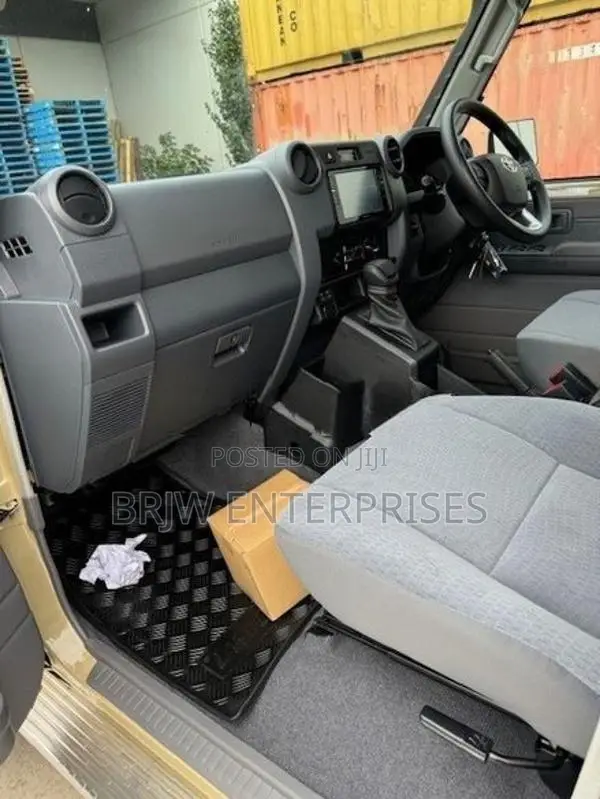 Toyota Land Cruiser Prado LC70 Double Cab 2025