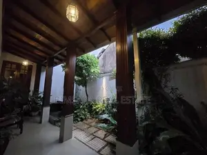 5 BR Luxury House for Sale in Nawala (SH 15136)