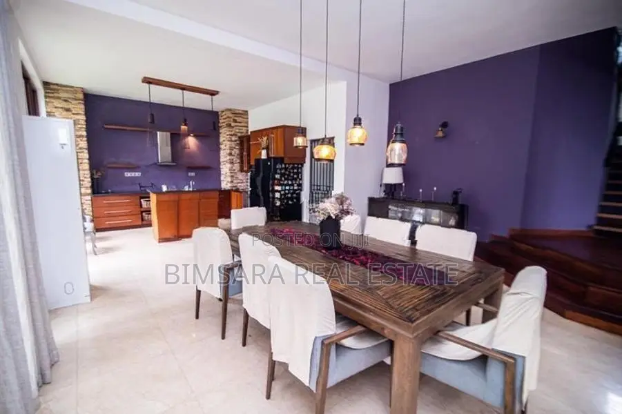 Luxury Villa for Sale in Battaramulla (SH 15147)
