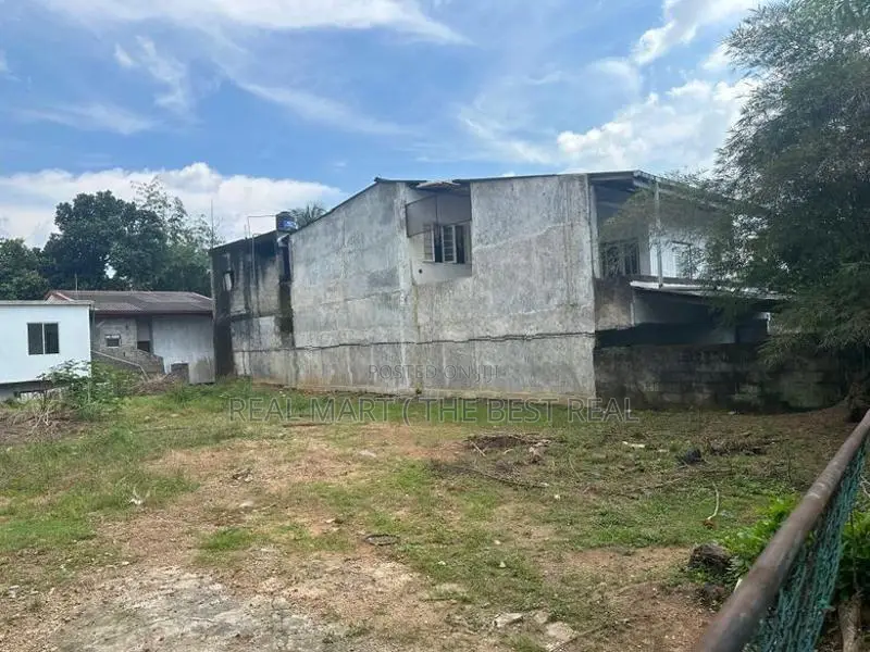 Kotte: 13.5 Perches Commercial Land for Sale in Madiwela