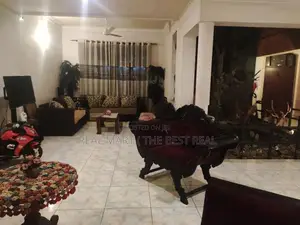Kandana 4BR (18.55P) Luxury House for Sale