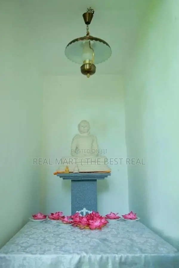 Minuwangoda : 3BR (145 Perch) Luxury Hotel for Sale
