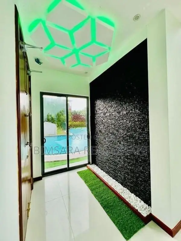 Luxury Villa for Sale in Bulathsinhala (SH 15149)