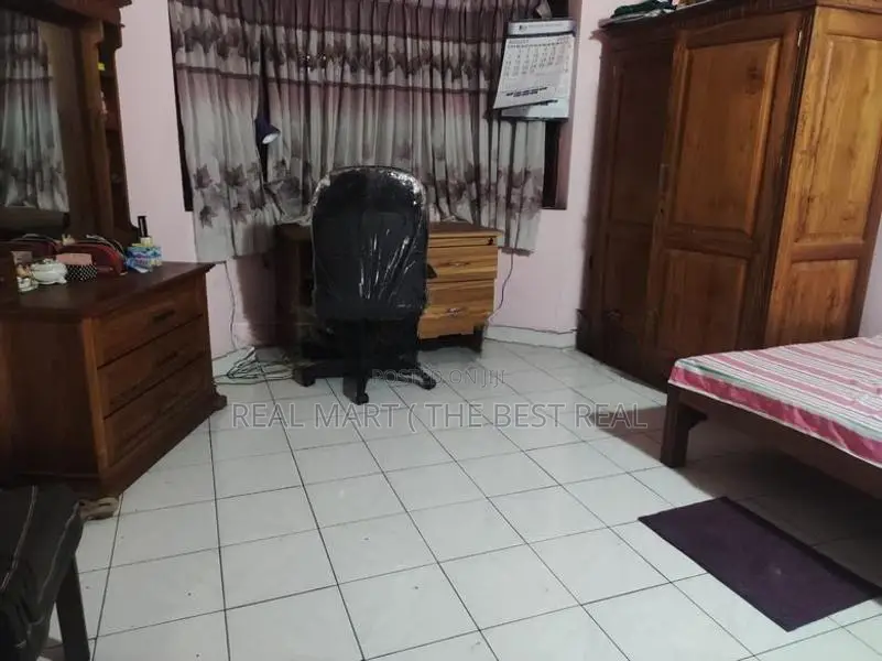 Kandana 4BR (18.55P) Luxury House for Sale