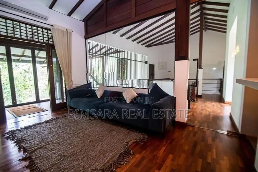 Luxury Villa for Sale in Battaramulla (SH 15147)