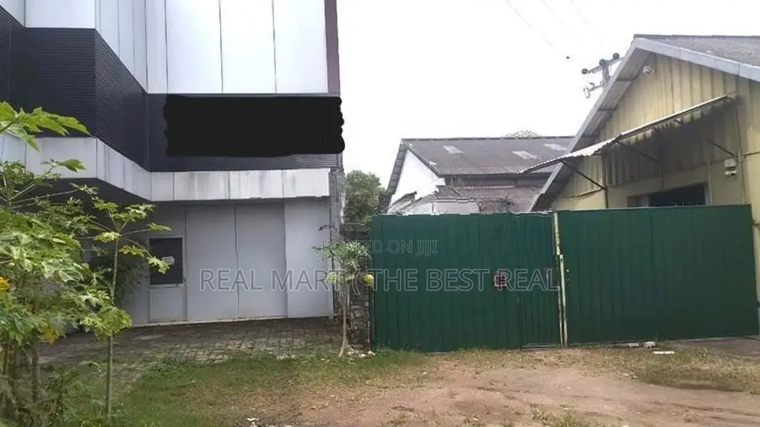 Moratuwa : 10,518sf (32.19P) Commercial Building for Sale in Katubedda