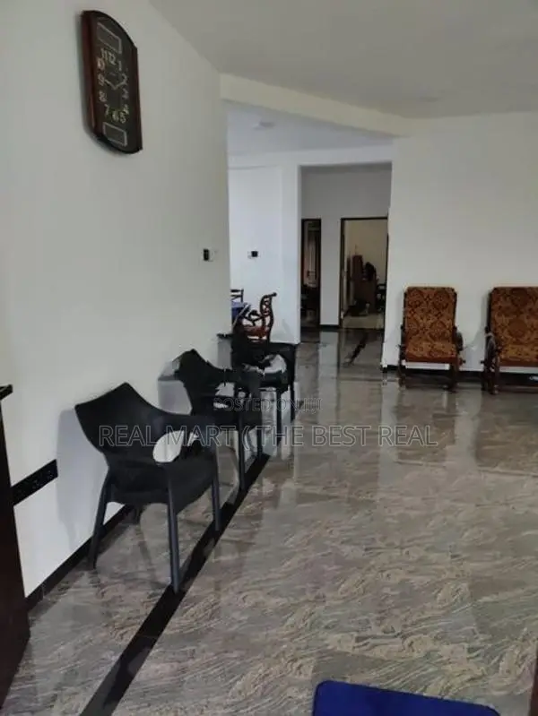 Piliyandala : New 6BR (16P) Luxury House for Sale at Wewala