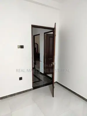 Piliyandala : New 6BR (16P) Luxury House for Sale at Wewala