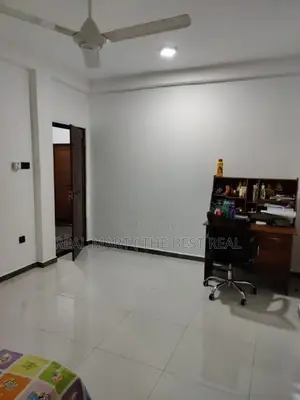 Piliyandala : New 6BR (16P) Luxury House for Sale at Wewala