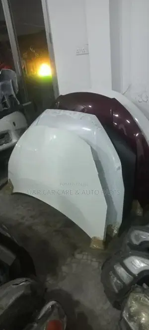 Toyota Vitz KSP 130 Bonnet