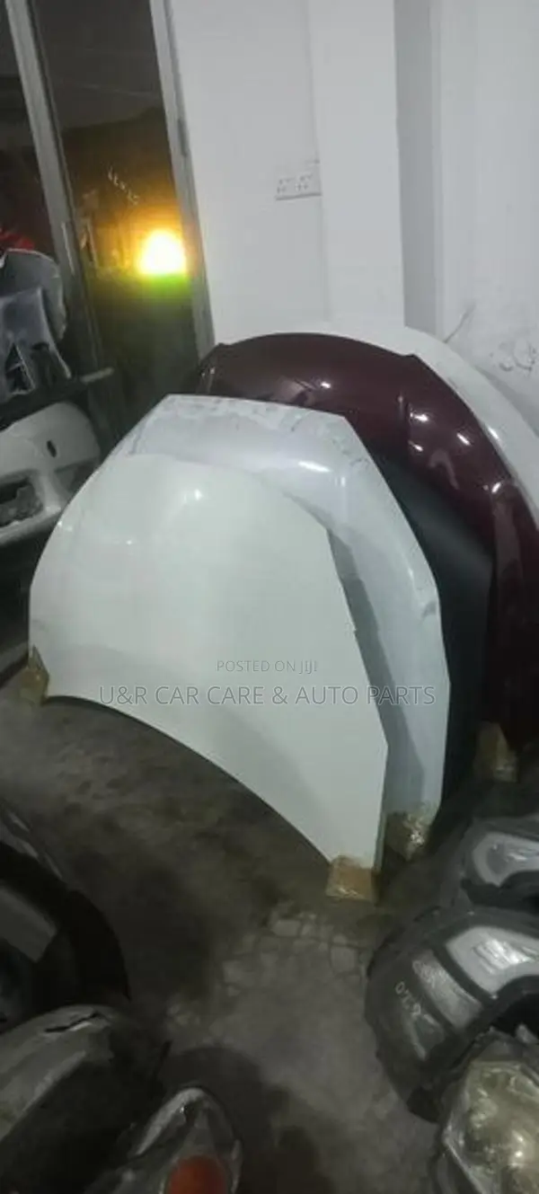 Toyota Vitz KSP 130 Bonnet